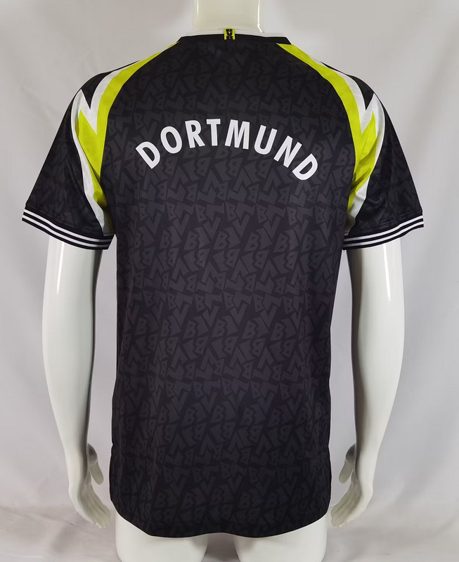 95-96 Dortmund Away